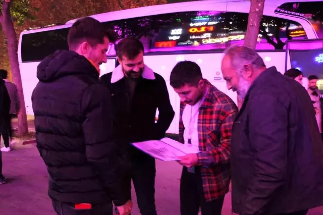 Türkiye'den otobüslerle sınıra akın başladı! Hepsinin tek bir amacı var