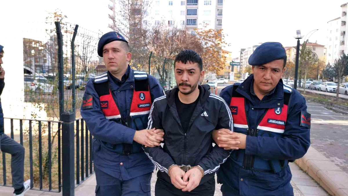 Otobüste yakalanan cezaevi firarisi: "Emmim öldü, cenazesine katılmak için kaçtım"