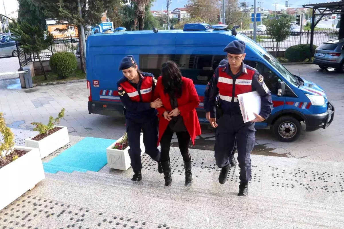 Arkadaşını av tüfeğiyle öldürdüğü öne sürülen kadın tutuklandı