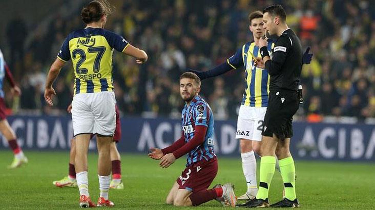 TFF Başkanı Büyükekşi, hakemler için geliştirilecek uygulamayla takımlar ve oyuncular hakkında bilgi akışı sağlayacaklarını duyurdu