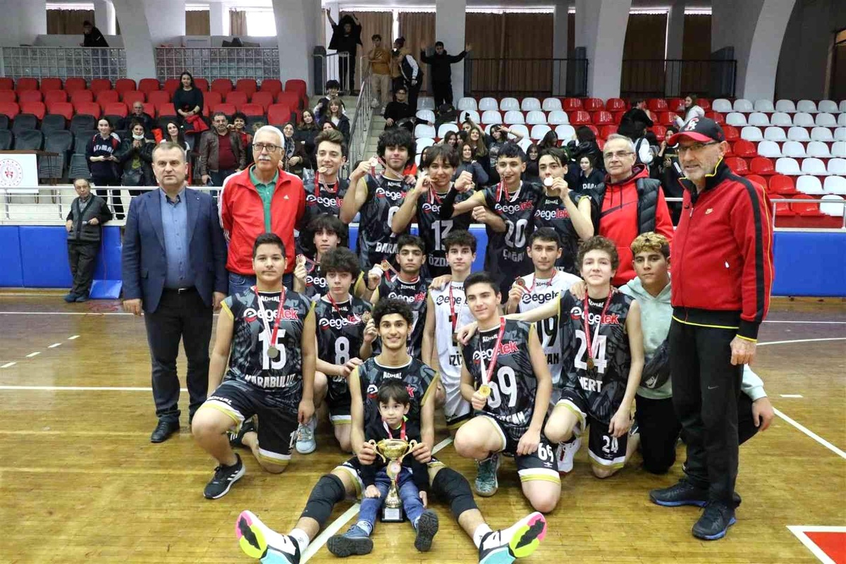 Aydın\'da okullar arası voleybol müsabakalarında il birincileri belli oldu