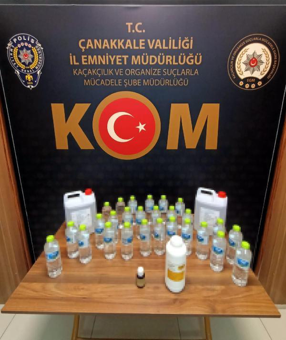 Çanakkale\'de \'sahte alkol\' operasyonu: 2 gözaltı