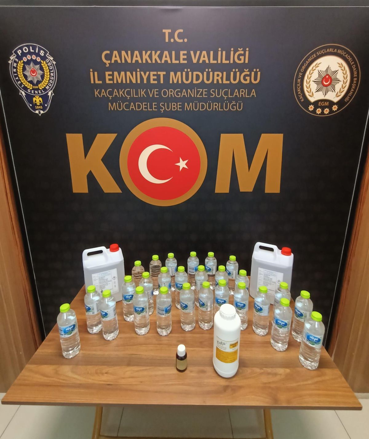Çanakkale\'de sahte içki operasyonunda 2 kişi yakalandı