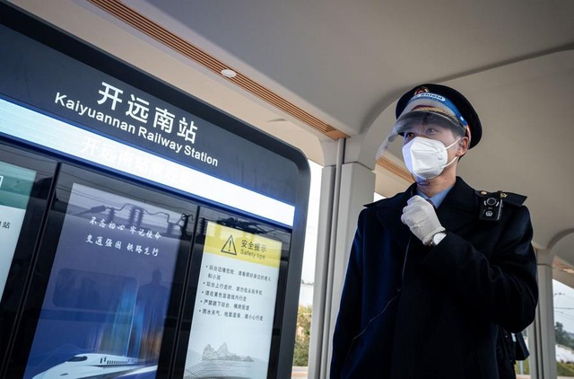 Çin'in Yunnan Eyaletinde Mile-Mengzi Yüksek Hızlı Demiryolu Hizmete Açılıyor Çin'in Yunnan Eyaletinde Mile-Mengzi Yüksek Hızlı Demiryolu Hizmete Açılıyor
