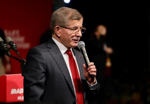 Ekrem İmamoğlu, Saraçhane'de toplanan kalabalığa seslendi: Türkiye bir yol ayrımında