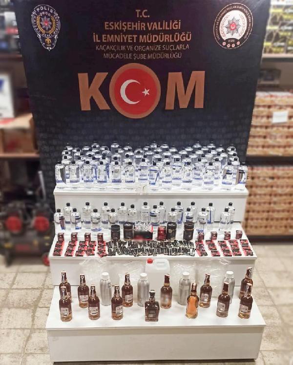 Eskişehir\'de 112 litre sahte içkiye 2 gözaltı