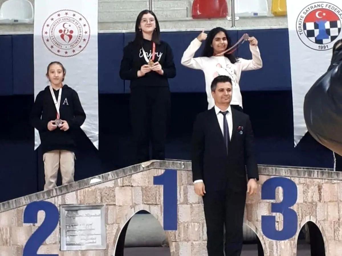 Genç satranççılar hünerlerini müsabakada sergiledi