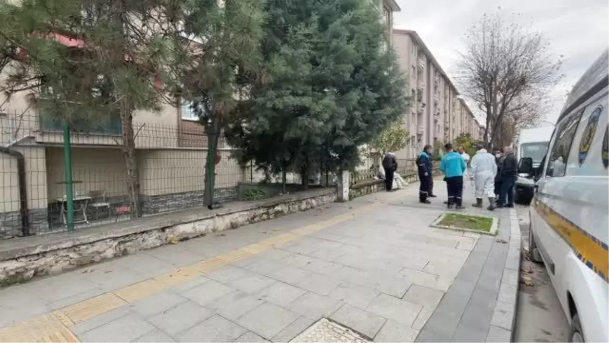 Haber alınamayan kadın evinde ölü bulundu (2)