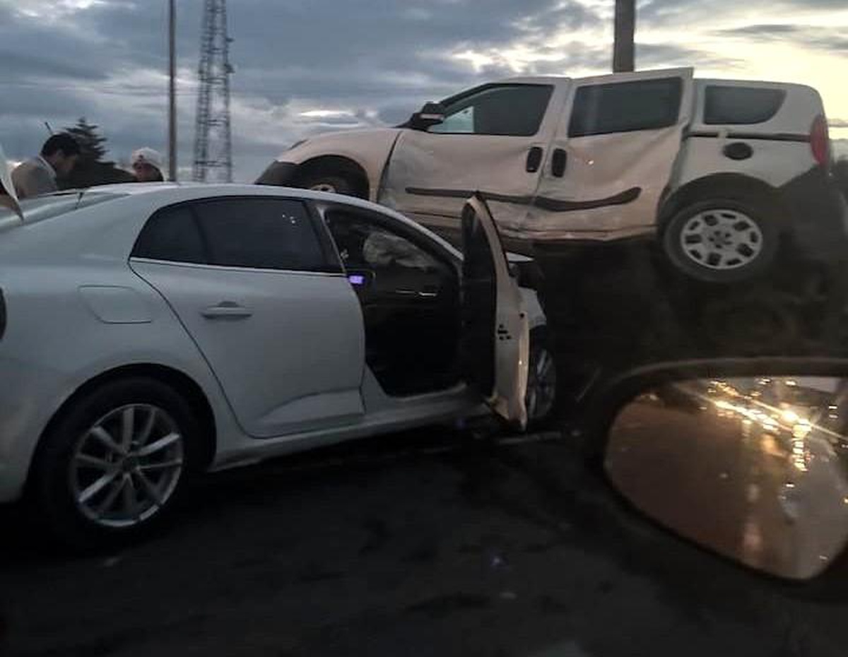Ordu\'da ticari araçla otomobil çarpıştı: 3 yaralı