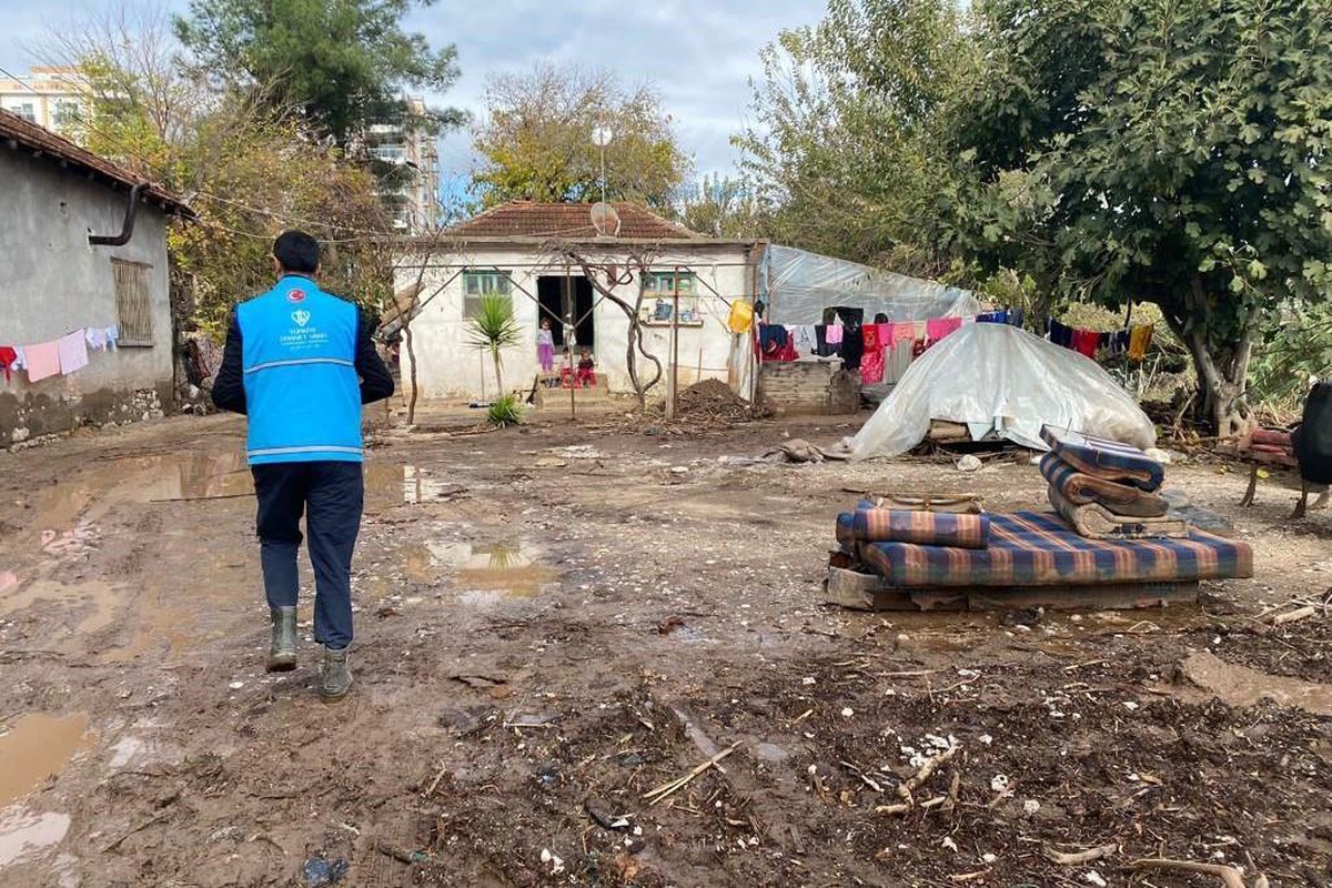 TDV\'den sel felaketinin yaşandığı Antalya\'ya yardım