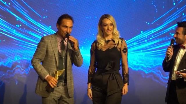 11. Mood Ödülleri gerçekleştirildi! Törene akın eden ünlüler tek tek ödüllerini aldı 11. Mood Ödülleri gerçekleştirildi! Törene akın eden ünlüler tek tek ödüllerini aldı
