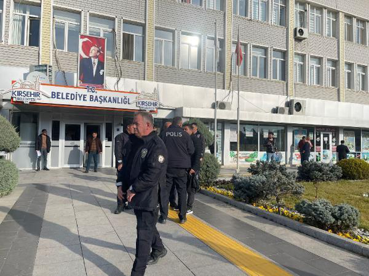 14 yaşındaki oğlunun telefonla taciz edildiğini söyleyip, şikayetçi oldu