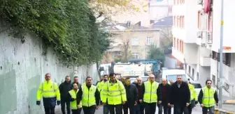 Bağcılar Belediyesi yöneticileri, 'Yönetim Sahada' etkinliği kapsamında ilçe sakinlerine ulaşıyor