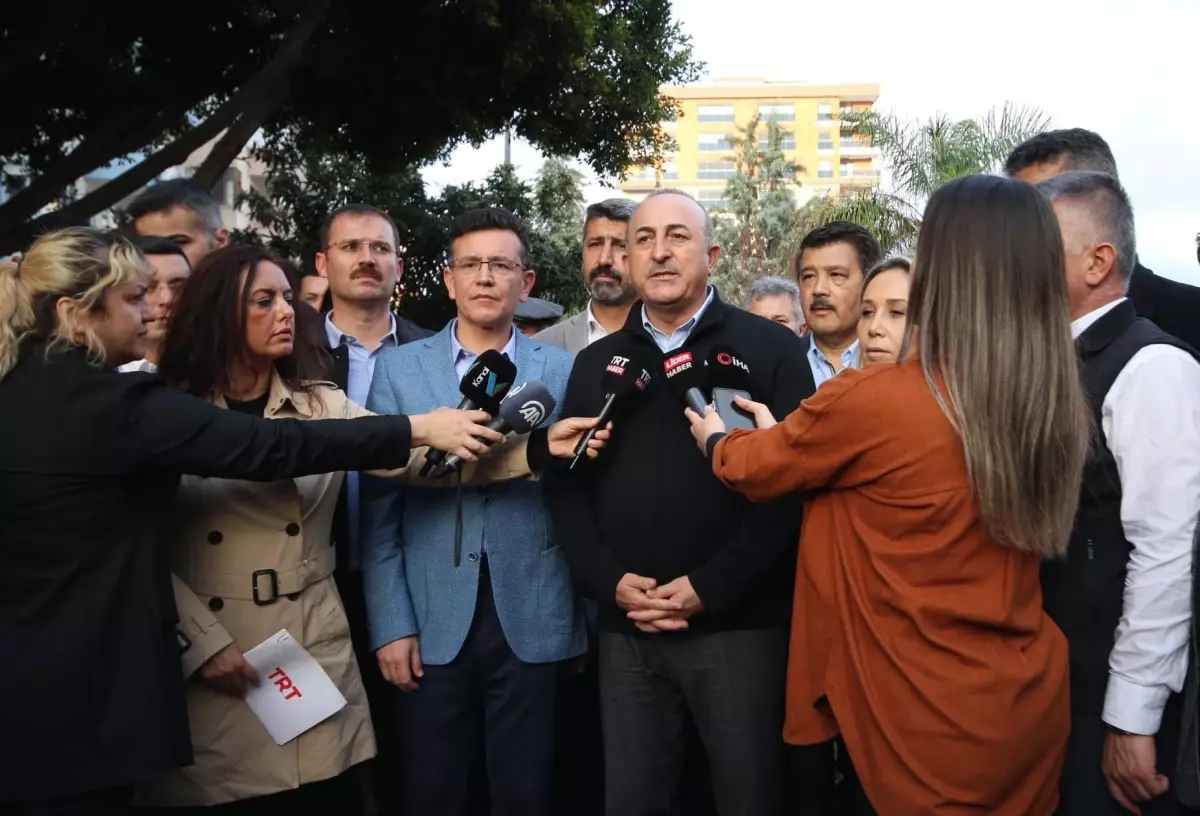 Bakan Çavuşoğlu, Kumluca\'da incelemede bulundu