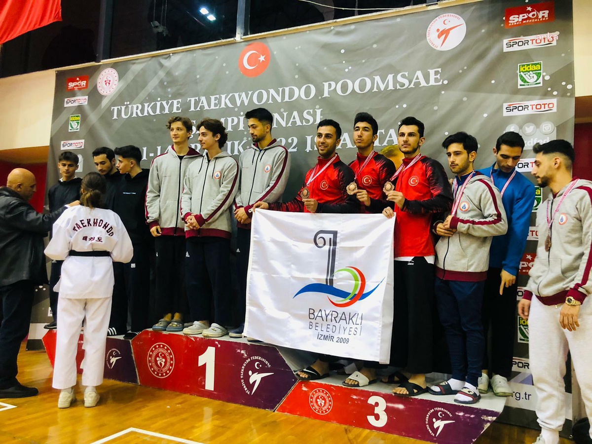 Bayraklı Belediyesi Sporcularından Taekwondoda Türkiye Derecesi
