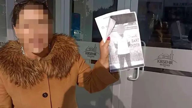 Erkek çocuğuna gönderilen cinsel organın fotoğrafını gören anne belediyeyi bastı