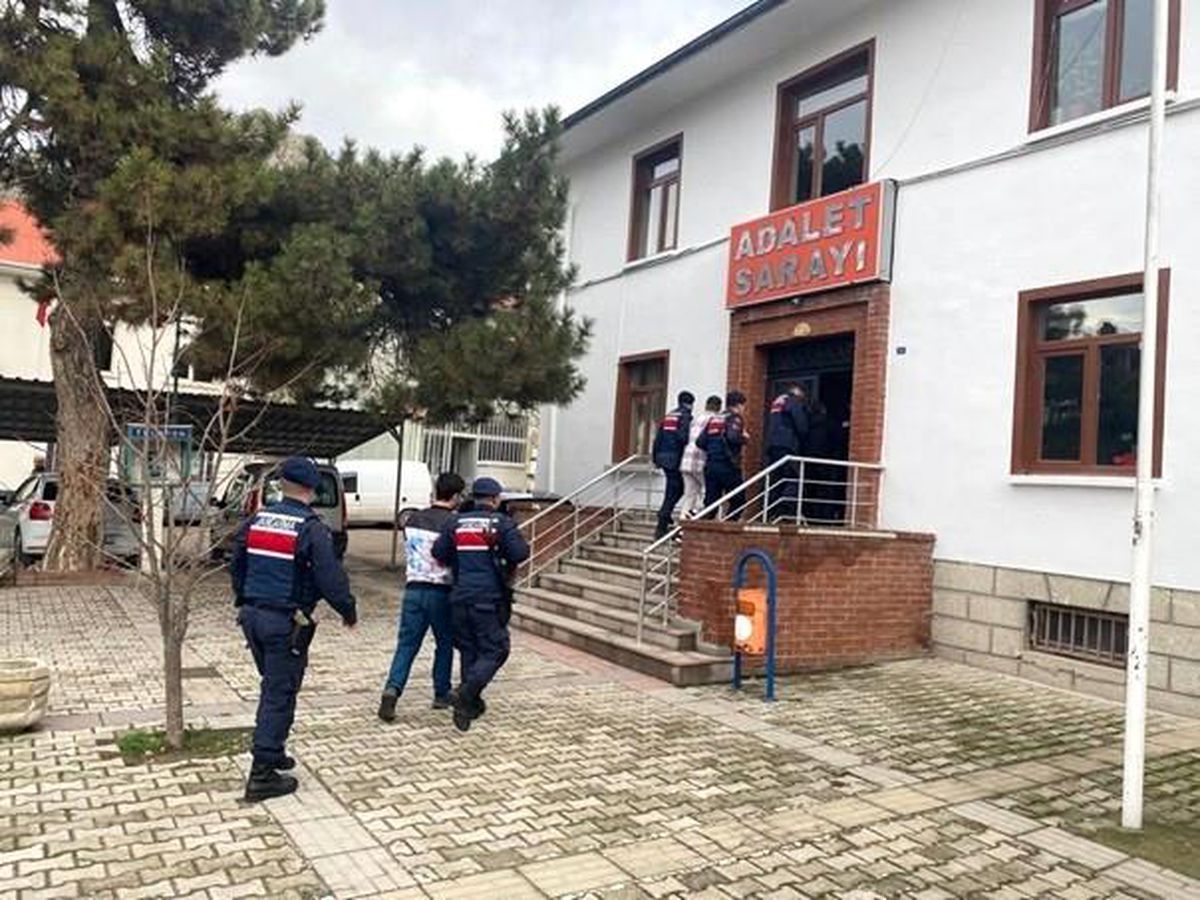 Dinlenme tesisinden para çalan şüphelilerden 1\'i tutuklandı