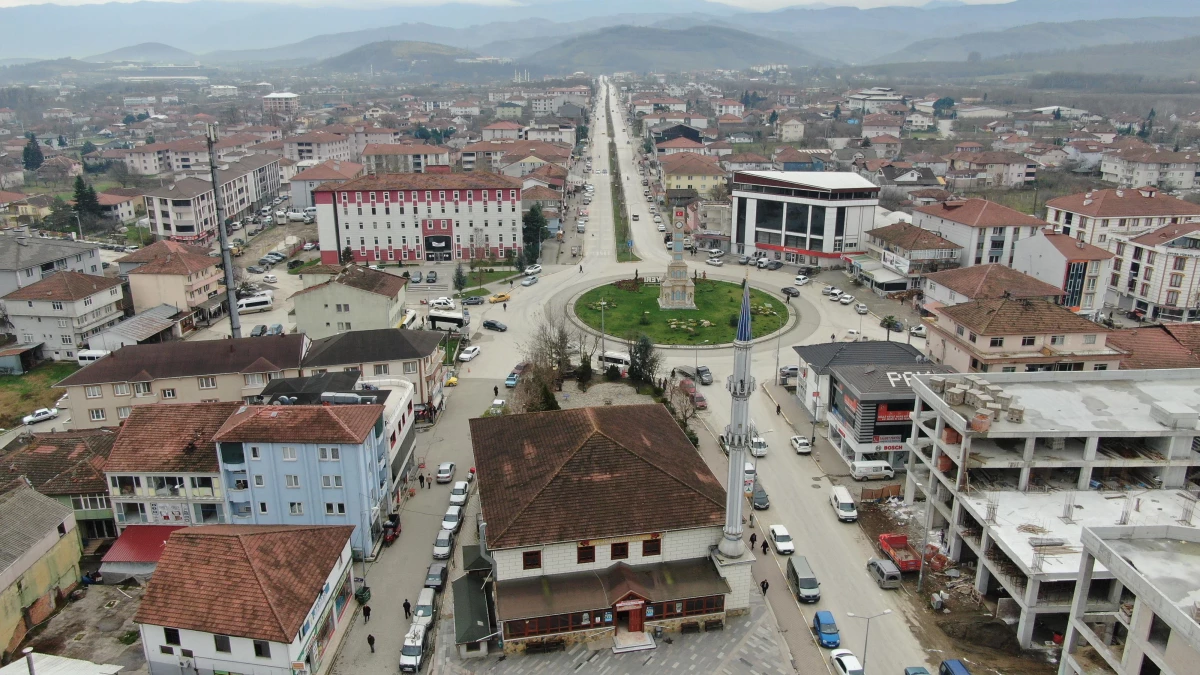 Düzce\'de depremin ardından başlatılan çalışmalar sürüyor