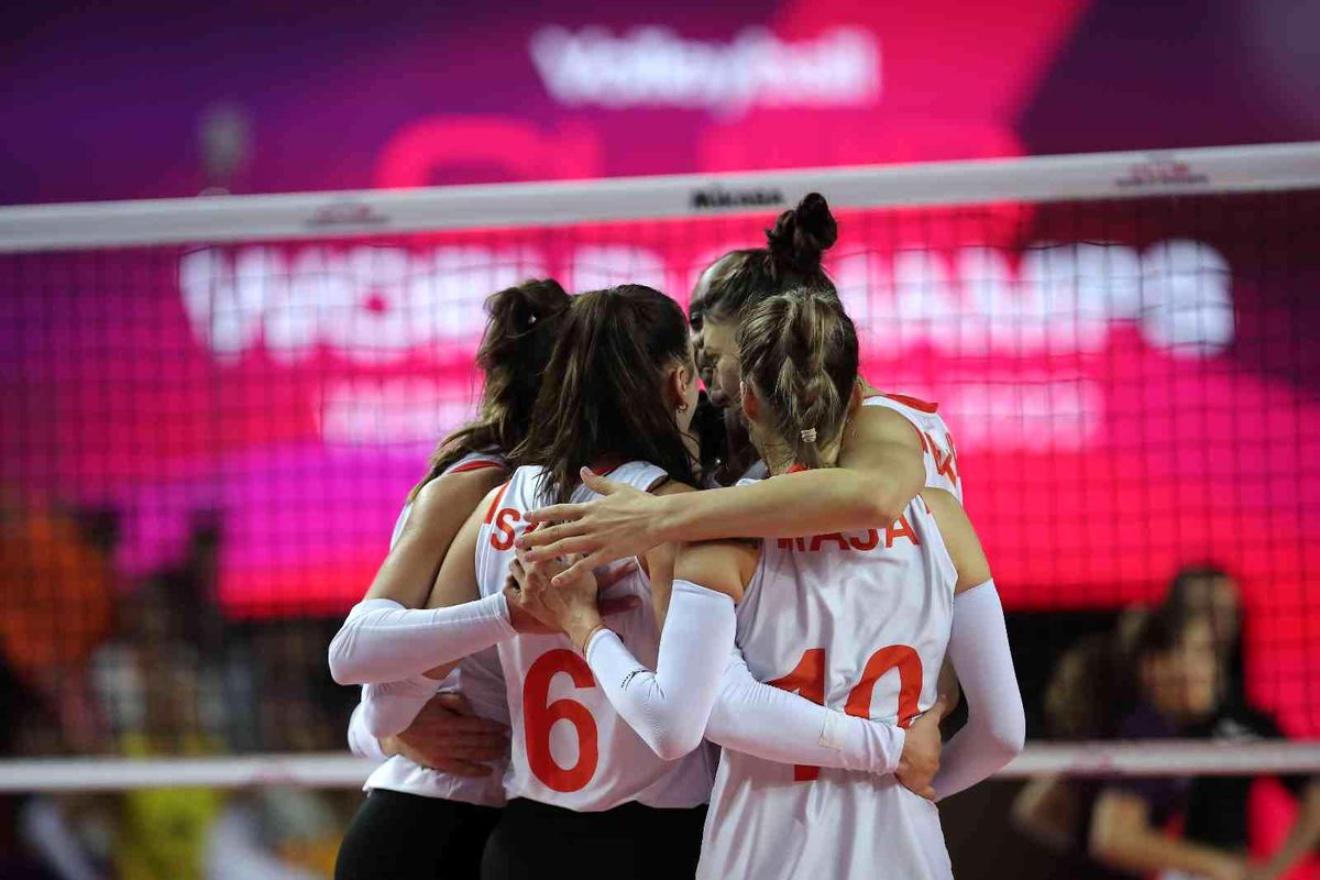 Eczacıbaşı Dynavit yarı finale yükseldi