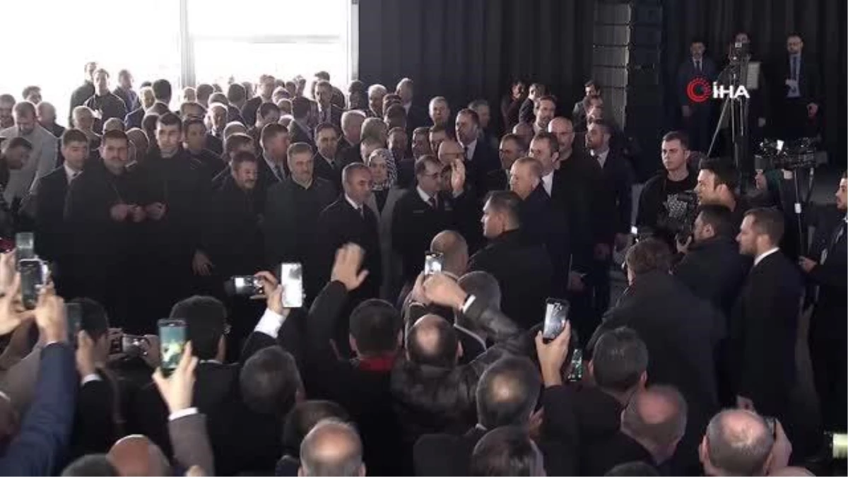 Eski Maliye Bakan Mehmet Şimşek, Cumhurbaşkanı Erdoğan ile birlikte protokolden takip etti