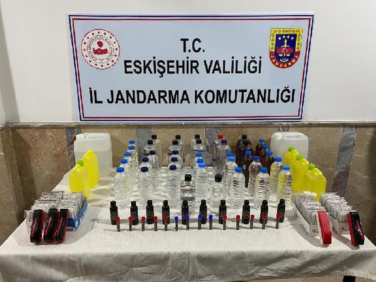 Eskişehir\'de 52 litre sahte içki ele geçirildi: 1 gözaltı