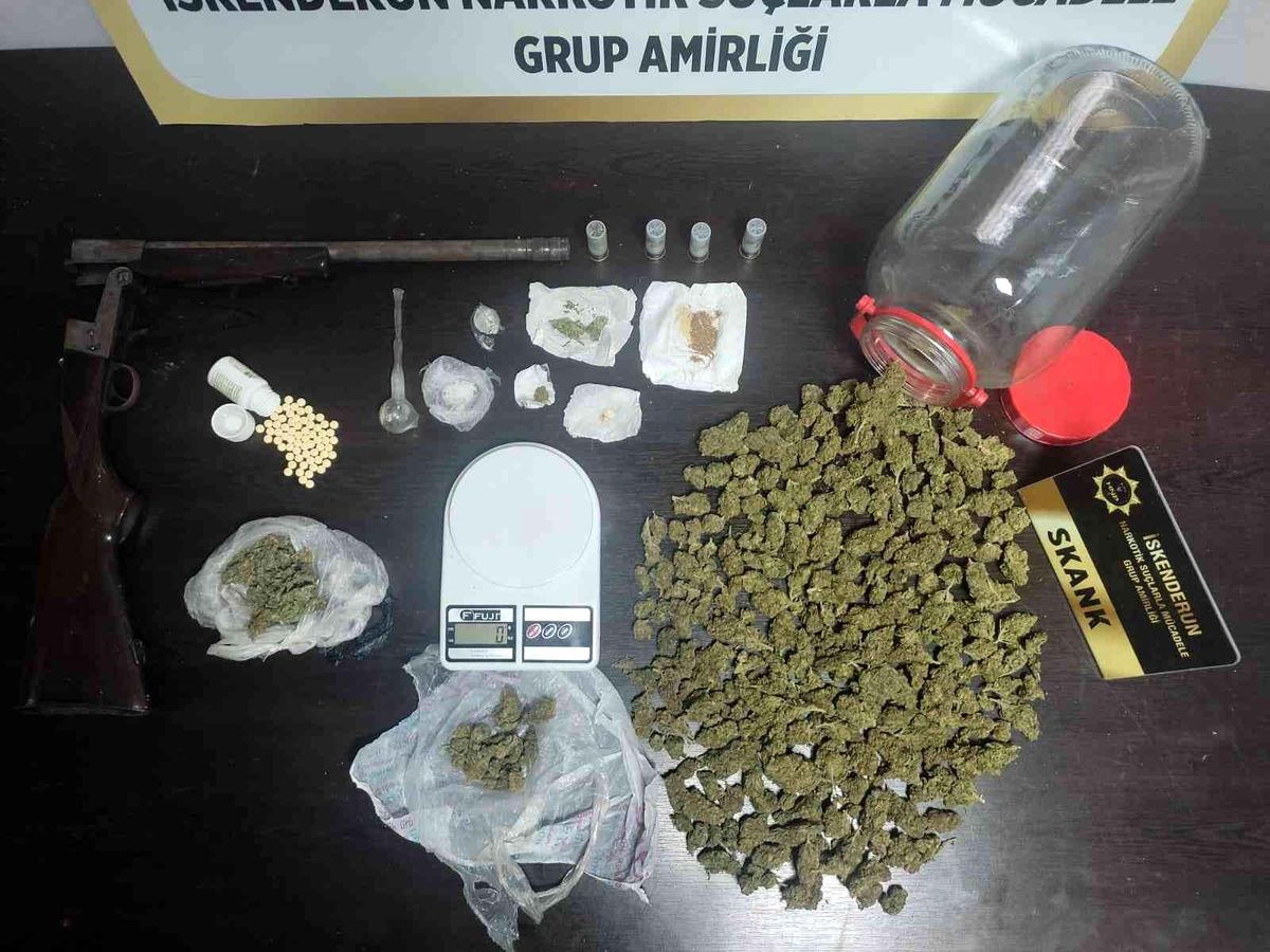 Hatay\'da uyuşturucu operasyonu: 5 gözaltı