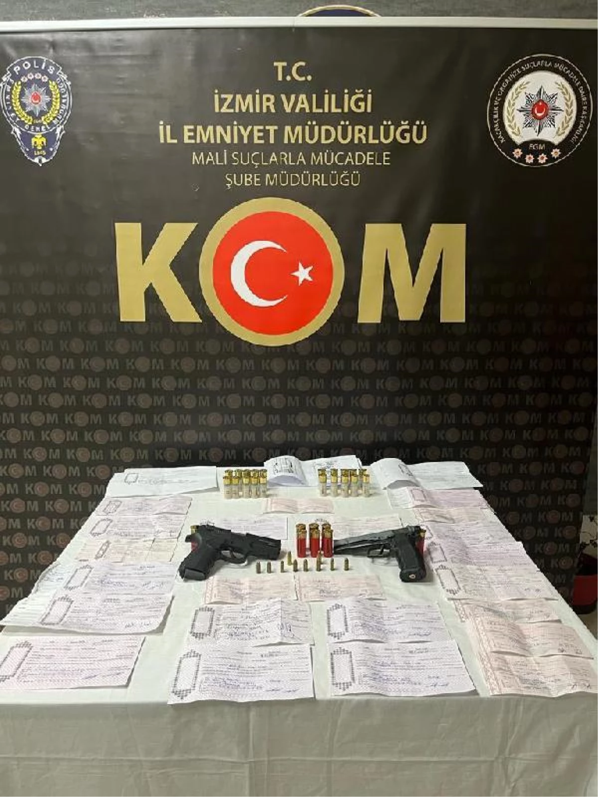 İzmir\'de \'tefeci\' operasyonu: 5 gözaltı