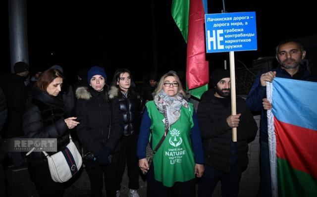 Kardeş ülke Azerbaycan'da vatandaşların haklı isyanı! Rus askerleri ile karşı karşıya geldiler