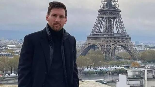 Mankenlik yapan Messi'nin pozu alay konusu oldu! Paylaşımlar gülmekten kırıp geçiriyor