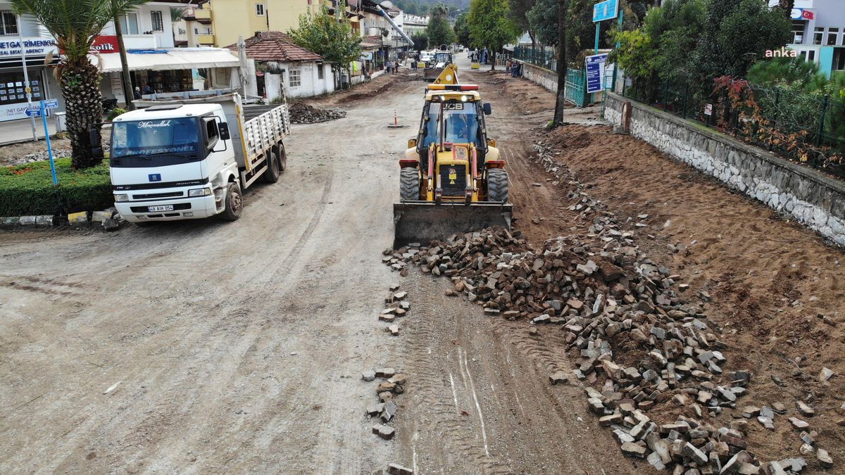 Marmaris Belediyesi\'nden İçmeler\'de Cadde Yenileme Çalışması