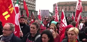 Napoli'de Meloni hükümetinin 2023 bütçe yasasına karşı protesto