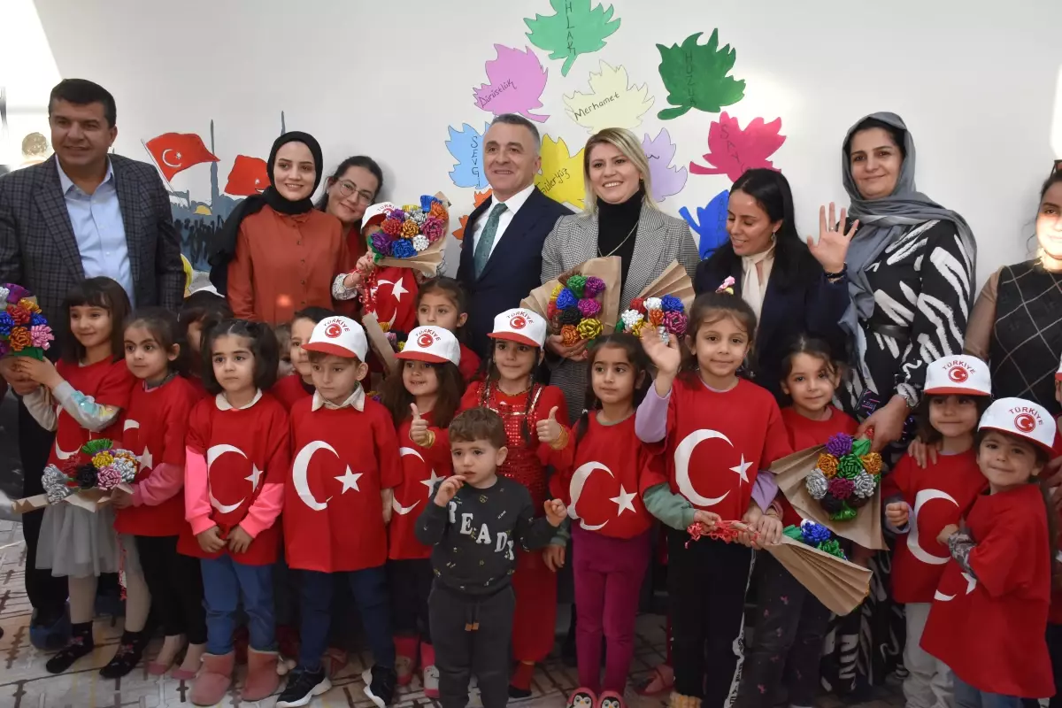 PKK\'lı teröristlerin katlettiği bebek ve çocuklar anısına Şırnak\'taki anaokuluna kütüphane kuruldu