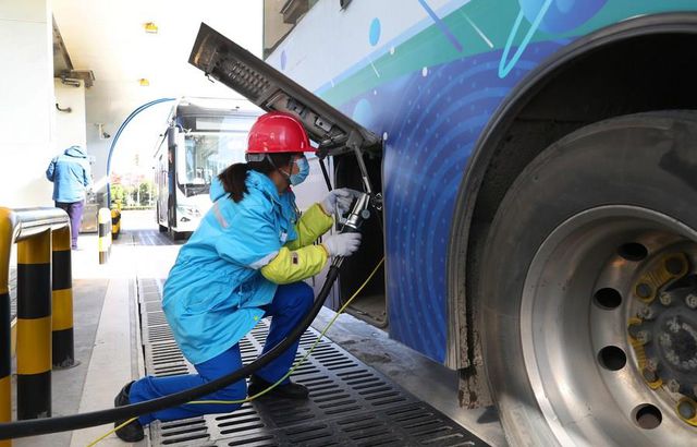 Shanghai Kentinde Hidrojenle Çalışan Daha Fazla Otobüs Görev Yapacak