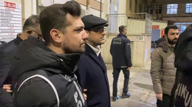Son Dakika: Rüşvet ve irtikap suçlamasıyla gözaltına alınan Eski Beşiktaş Belediye Başkanı Murat Hazinedar ve 2 şüpheli tutuklandı