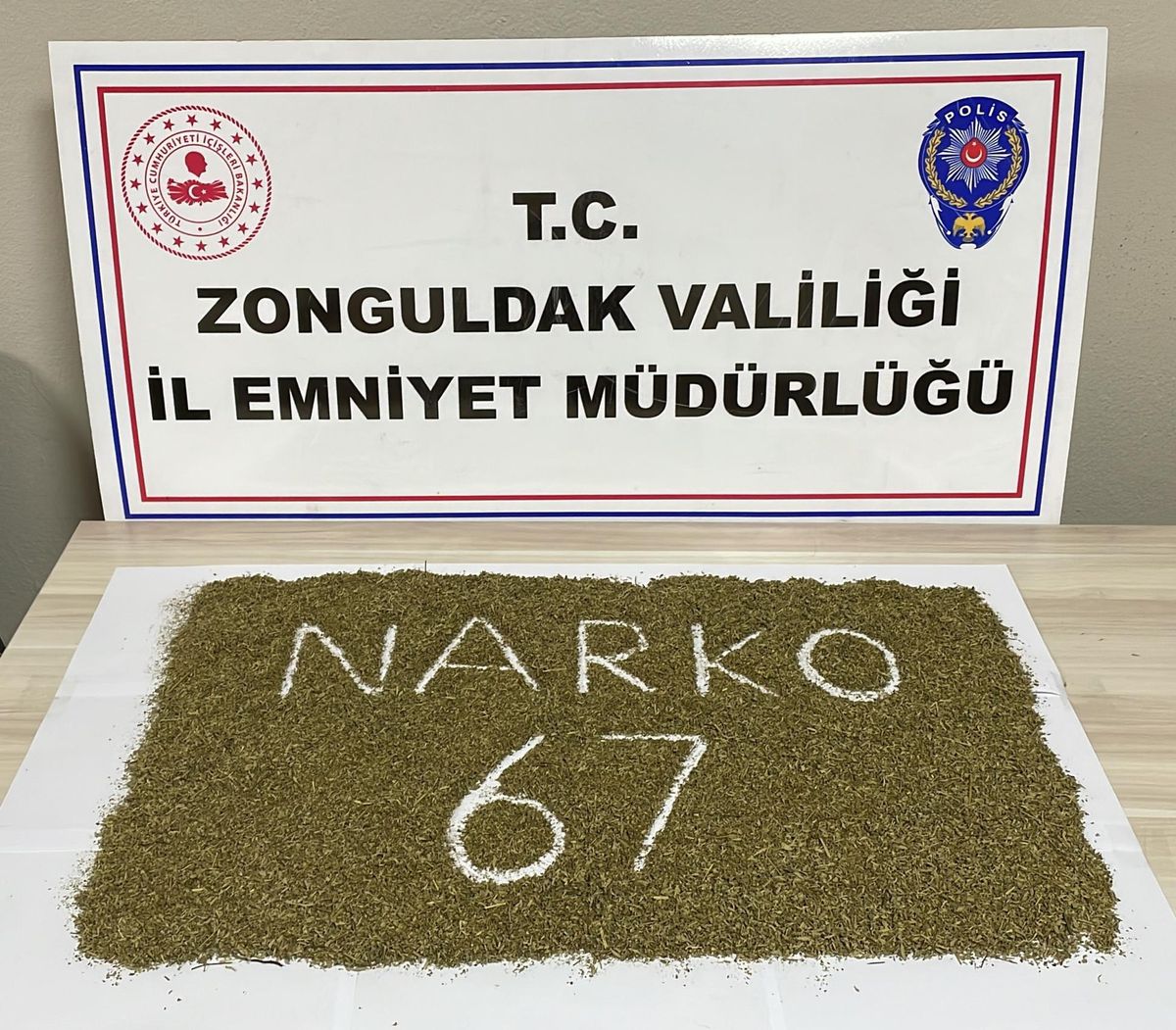 Zonguldak\'ta uyuşturucu operasyonunda yakalanan 2 şüpheli tutuklandı