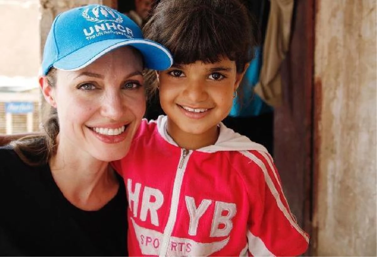 Angelina Jolie, BM mülteci ajansındaki \'Özel Elçi\' görevinden ayrıldı