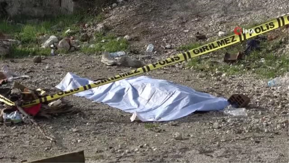 Boş arazide kadın cesedi bulundu
