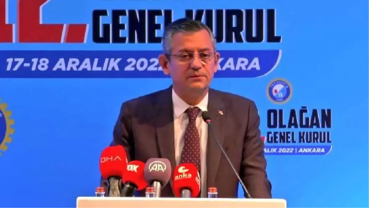 CHP'li Özel, TÜRK-İŞ'in asgari ücret başlangıç rakamını değerlendirdi