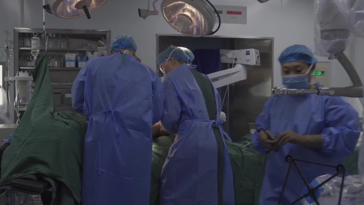 Çin\'deki Hastanede Robotlar Ortopedik Cerrahiye Destek Oluyor