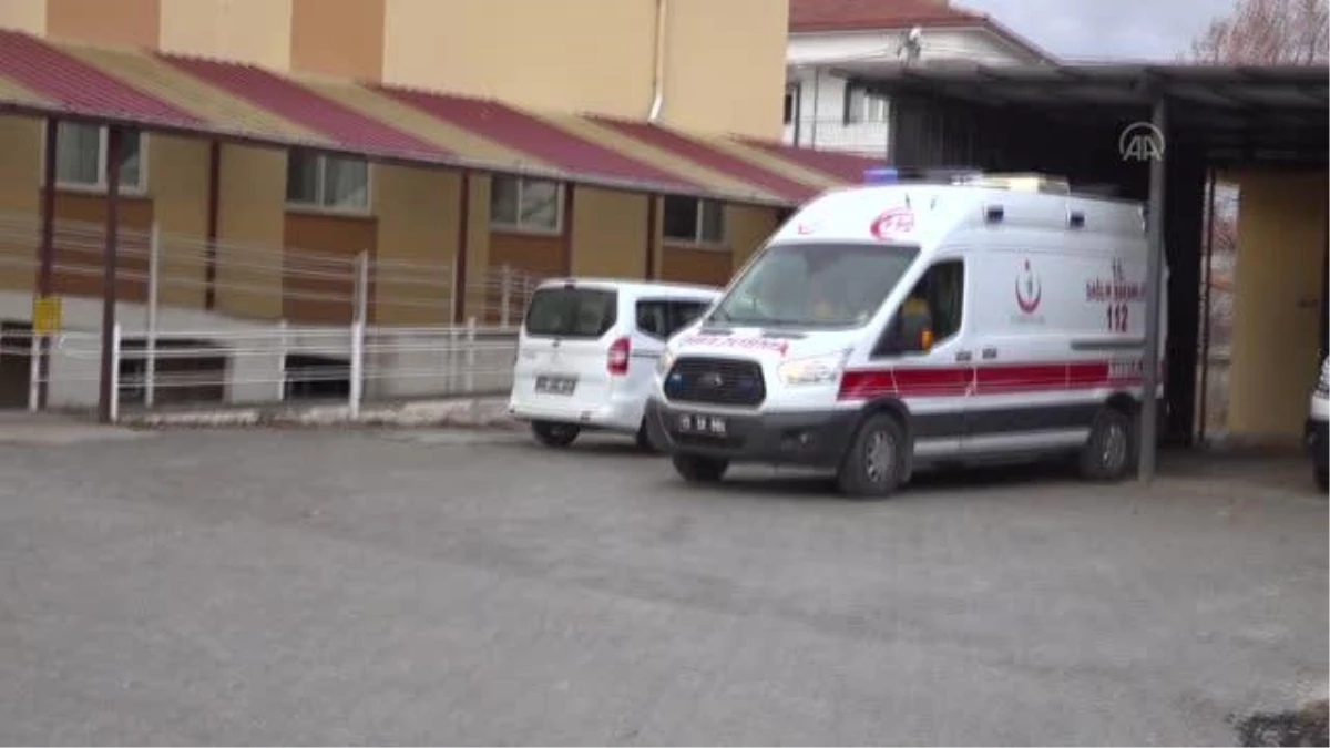 Doğuma giden hamile kadın ve bebeğine ambulansta hayati dokunuş