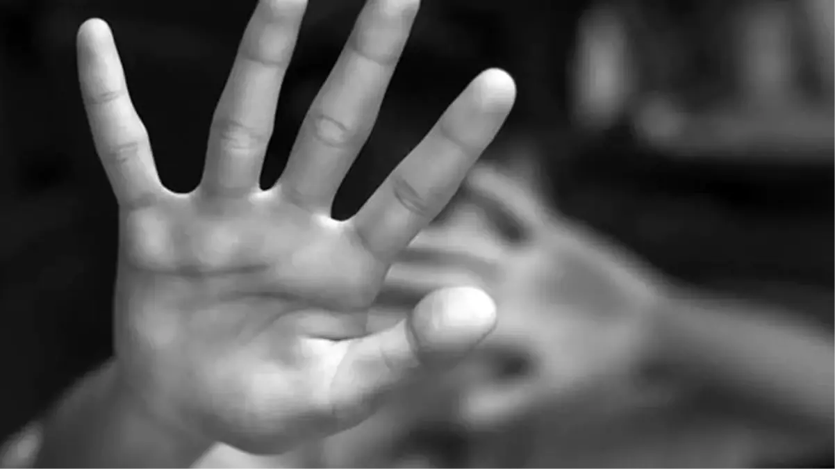 Antalya'da futbol okulu antrenörüne 'cinsel istismar' tutuklaması! 5 ay boyunca mesaj atıp fiziksel temasta bulunmuş