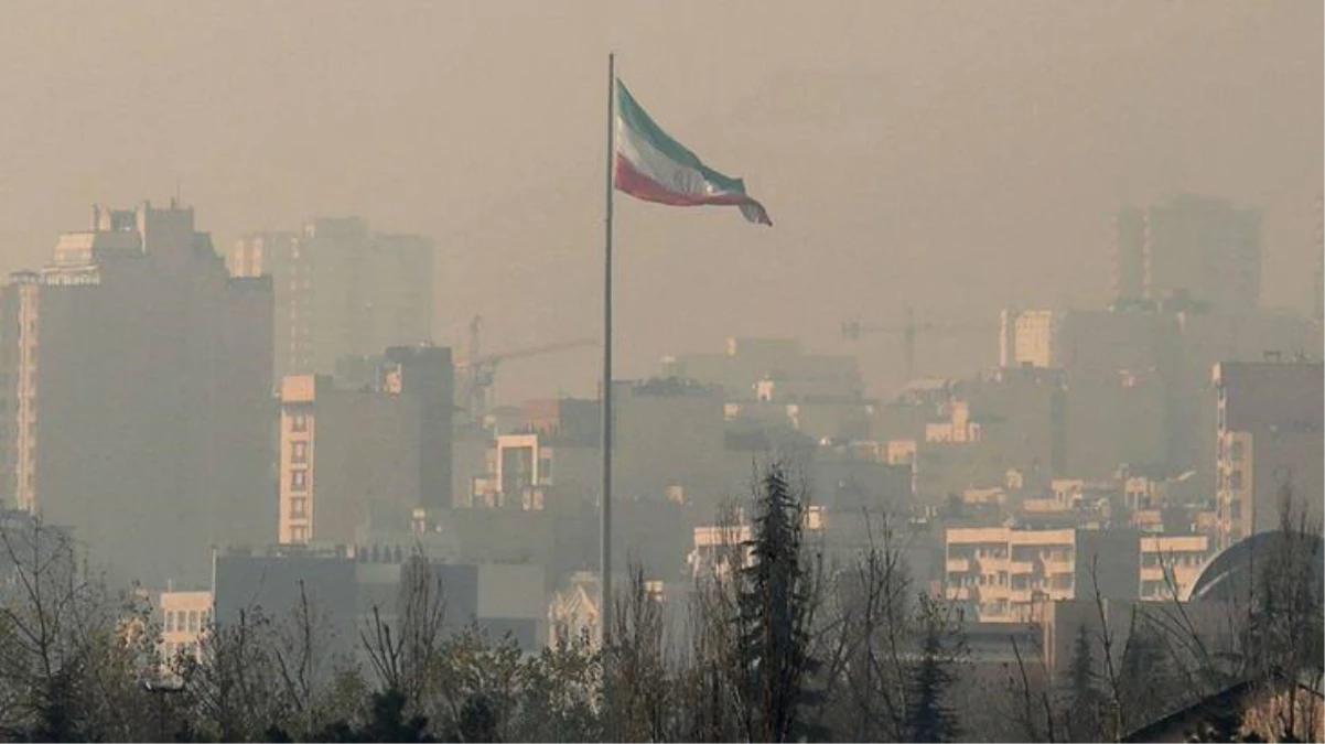 İran\'da hava kirliliği sebebiyle eğitime salı gününe kadar uzaktan devam edilecek