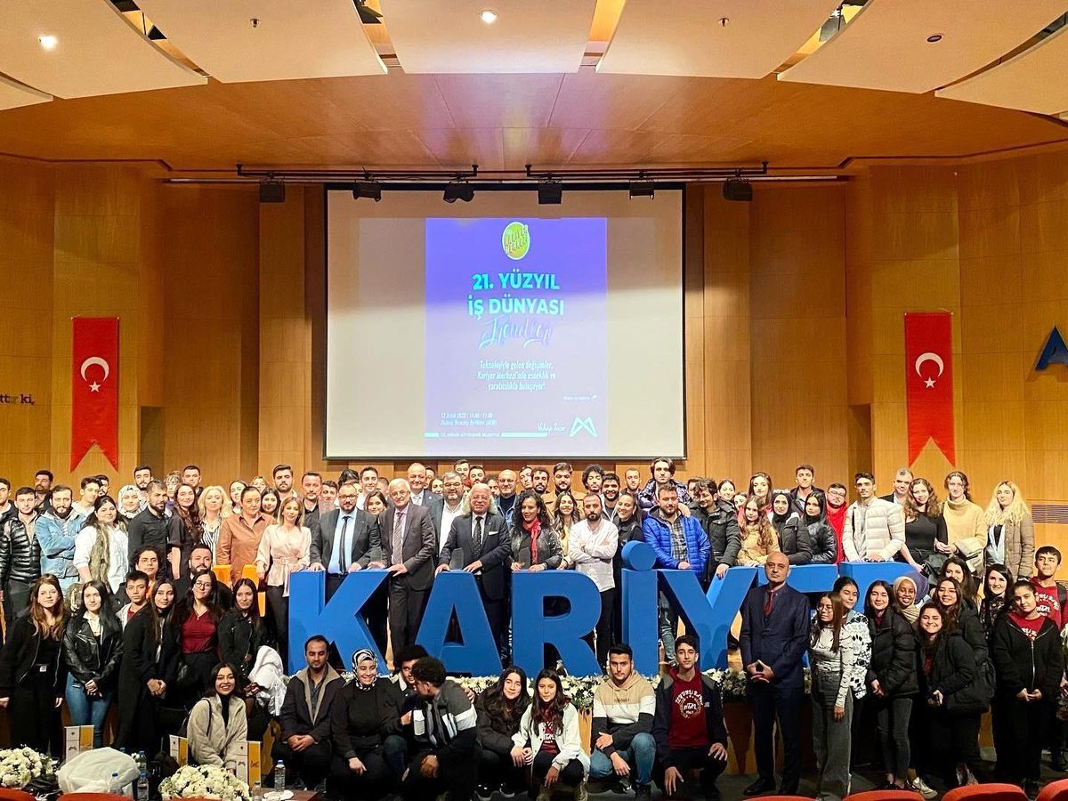 Kariyer Merkezi Müdürü Özada: "30 bin kişi kariyer merkezine kayıtlı"