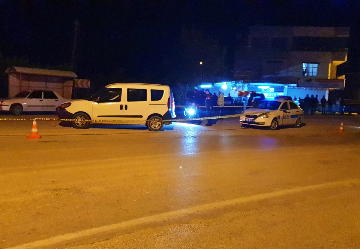 Osmaniye\'de uygulamadan kaçıp polise ateş açan 4 şüpheliden biri, yaralı olarak kaldırıldığı hastanede öldü