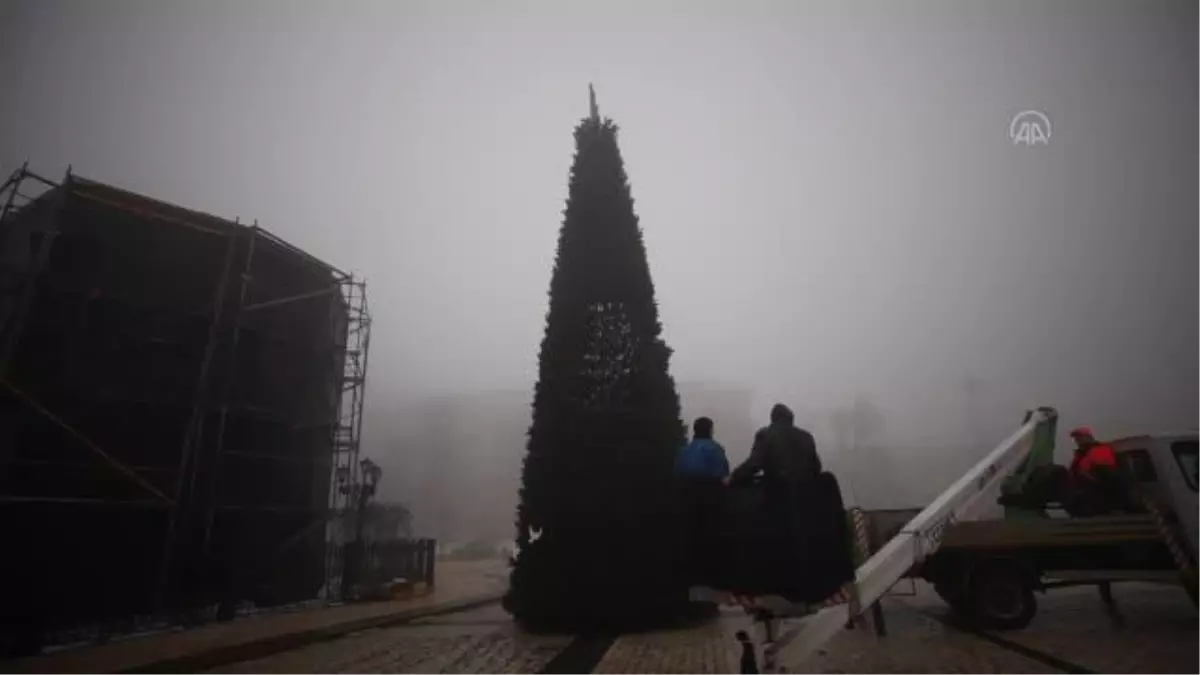 Savaşın gölgesindeki Ukrayna'nın başkenti Kiev'de yılbaşı hazırlıkları başladı (2)