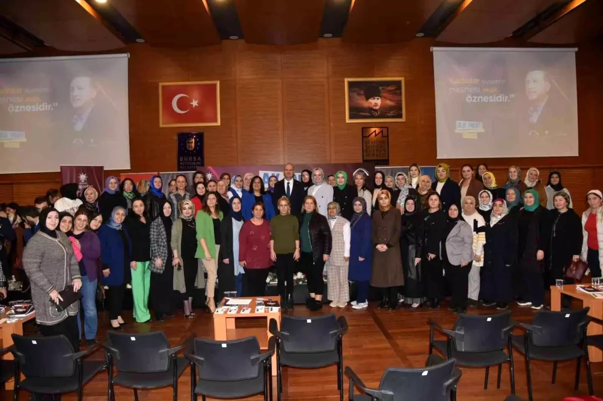 \'Siyaset Akademisi Kadın\' programında ilk ders zili çaldı