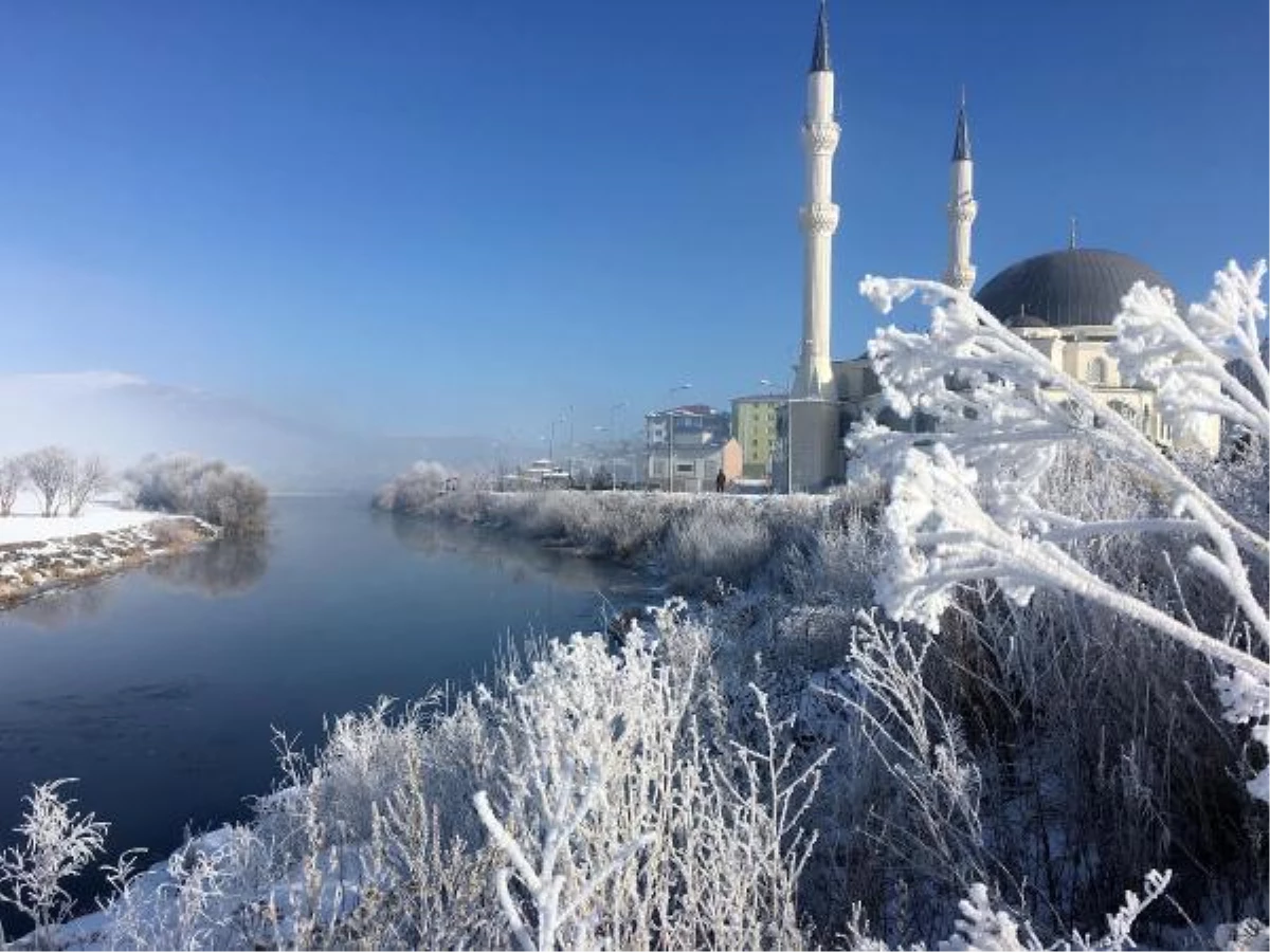 ARDAHAN\'DA SOĞUK HAVA ETKİLİ OLDU; GÖLE EKSİ 15,6