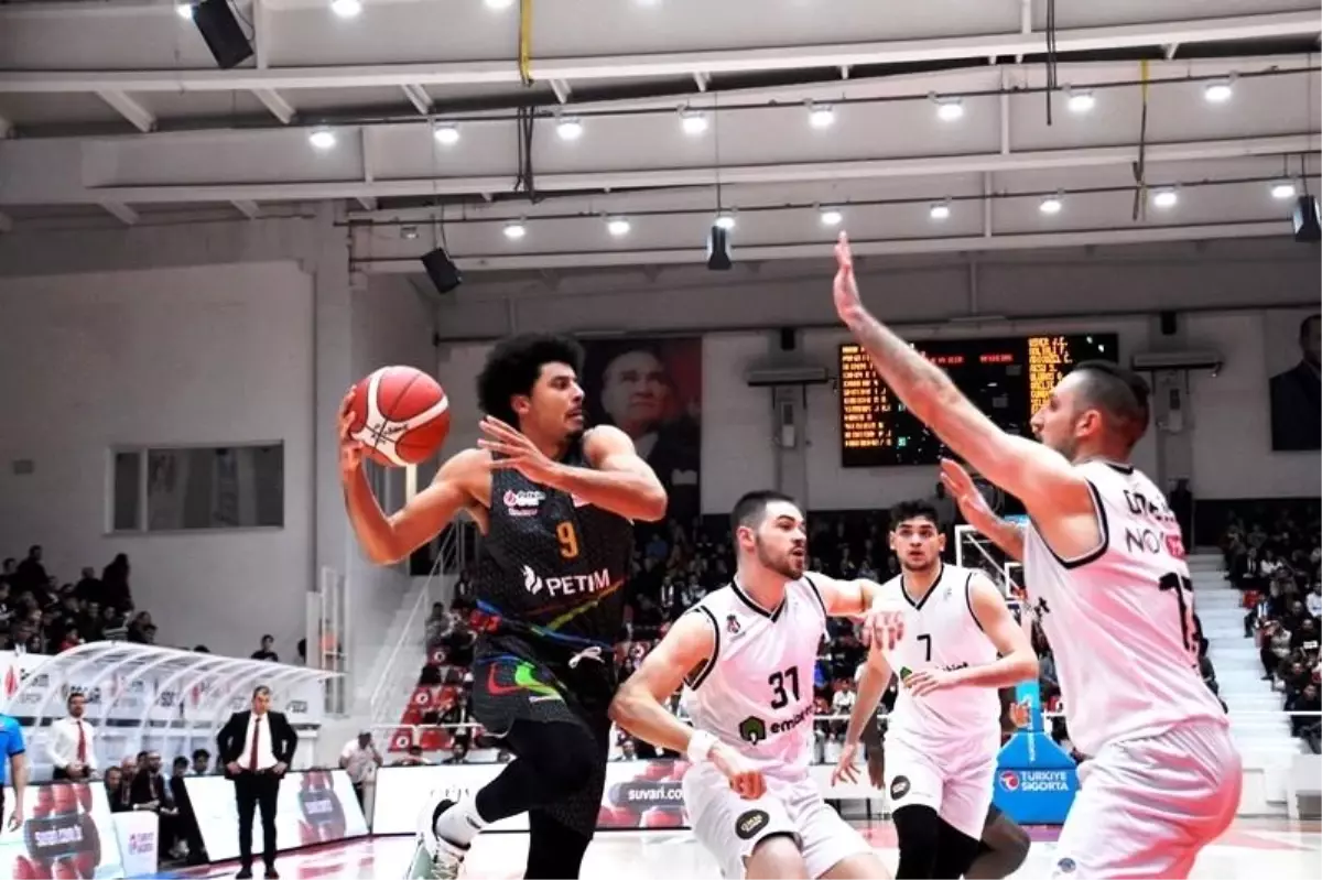 Basketbol Süper Ligi: Aliağa Petkimspor: 97 Beşiktaş EmlakJet: 83