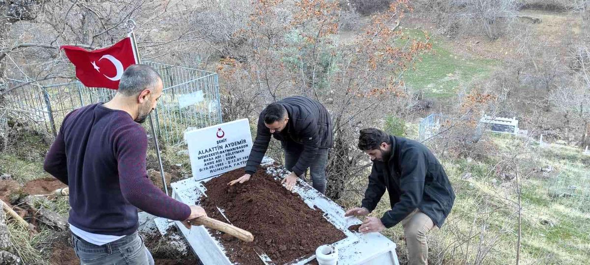 Batman\'da şehit mezarları onarılıyor