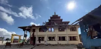 Bir köye baskın düzenleyen Myanmar güvenlik güçleri evleri yaktı ve hayvanları öldürdü